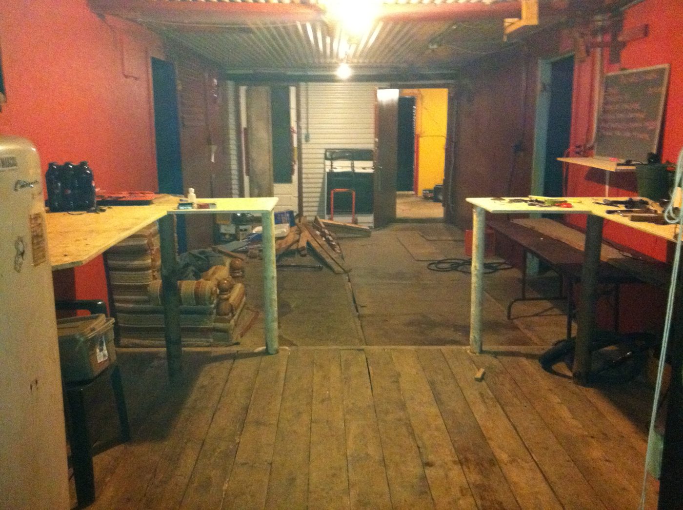 The big hall, the tables, the benches.