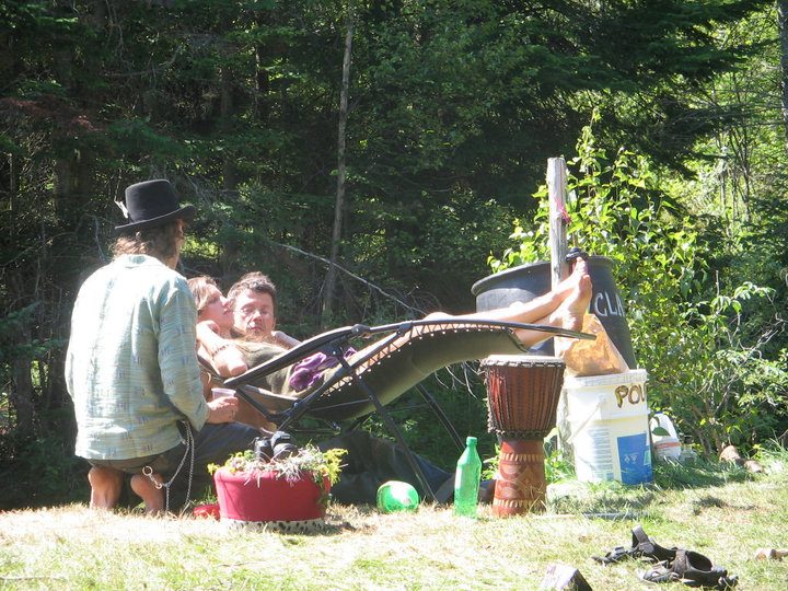 The camp: djembe, hammocks, hats.