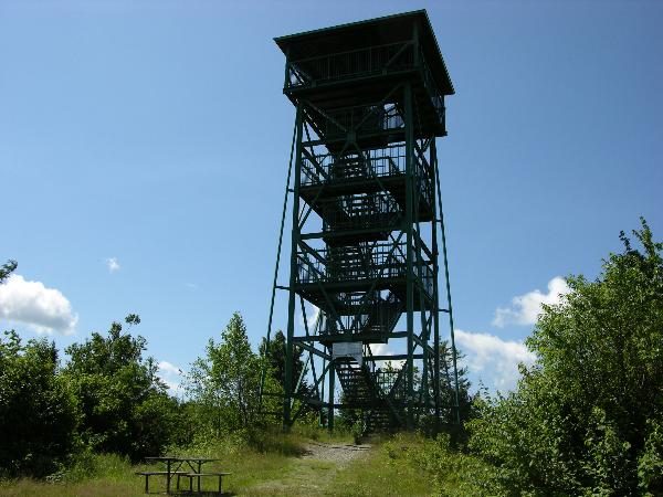 Saint-Fortunat's lookout tower, at the top of the mountain, at the end of the trail.