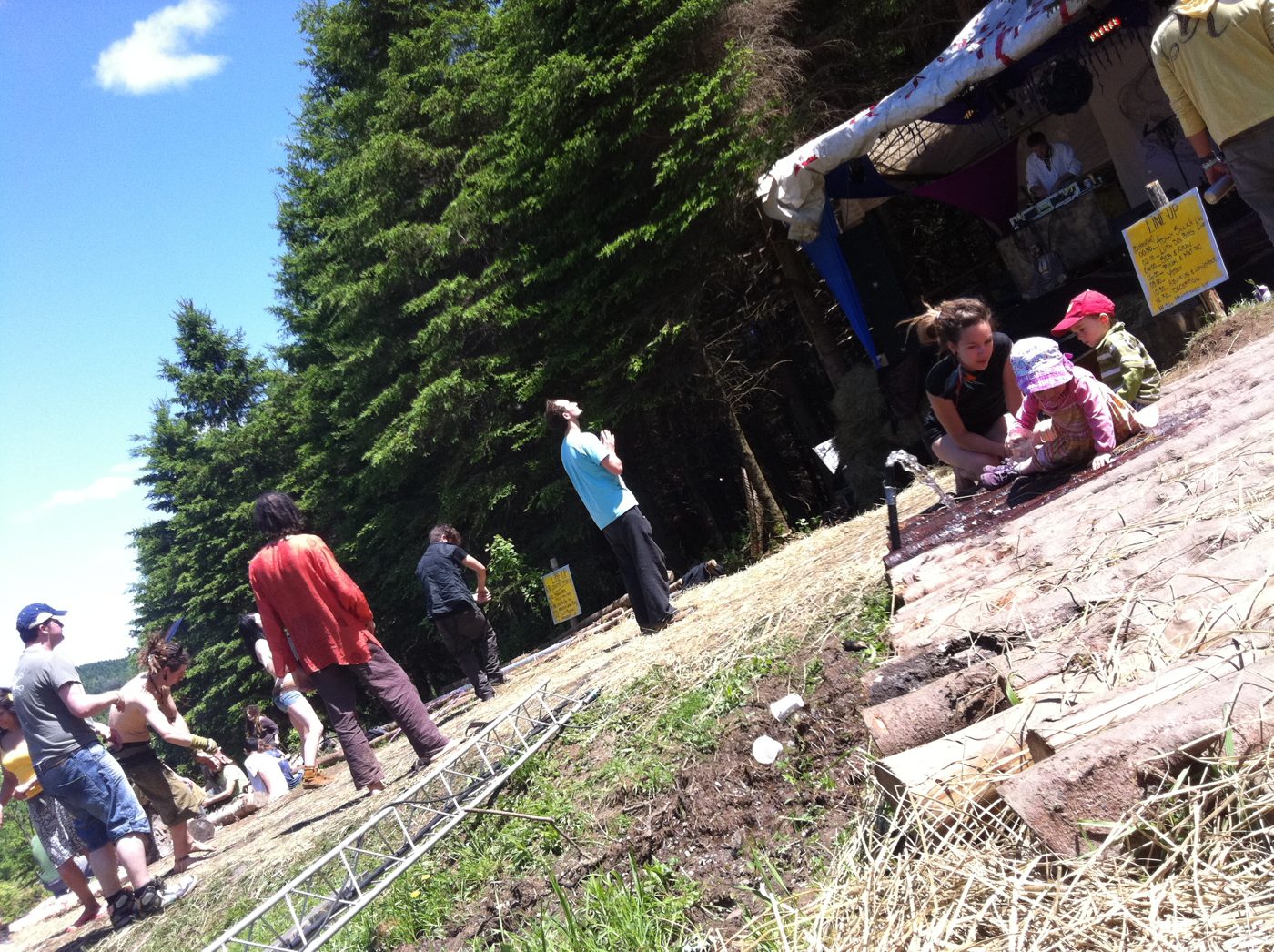 June 4, 2011: the Sundari stage, under construction, in the sun.