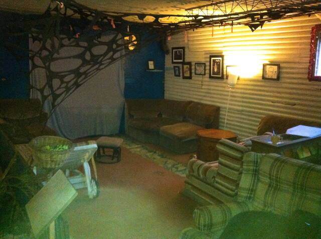 August 2012: the bunker transforms, Aug. 22, 2012